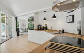Gorgeous Home In Nexø With Kitchen - 5