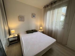 Charmant T2 avec Jardinet, Parking Privé, à 150m de la Plage – Sud, 4 Pers. - FR-1-701-68 - Valras-Plage - 2
