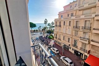 HENRI CAMILLE REAL ESTATE- Miramar - one bedroom apt - Croisette sea view - Cannes - 0