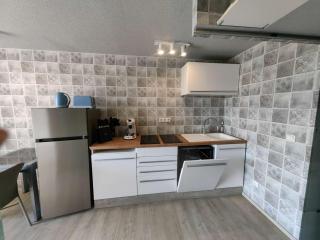 Studio rénové avec terrasse, climatisation, proche plage - FR-1-607-165 - 6