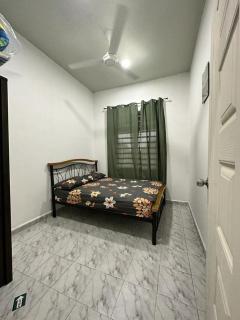 Sara Homestay 1 & Sara Homestay 2 - Marang - 7