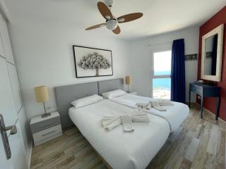 La Perla de Las Americas - 1