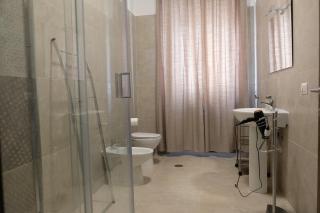 B&B ANNUNZIATA-Vicino all' Ospedale Civile dell'Annunziata e alla Clinica Scarnati, a due passi dall'Ospedale Mariano Santo,Siamo nel centro di Cosenza con facilita' di parcheggio e servizi vari - Cosenza - 1