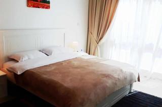 EXCELLENT 2 Bedroom Beach Front (Side View) - Abu Dhabi - 8