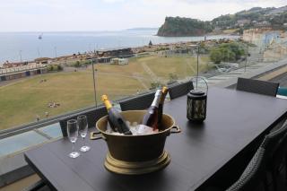 Riviera Apartments - Five Stylish Penthouse Apartments with Unrivalled Sea Views of Teignmouth, Shaldon, The Jurassic Coastline & The Teign Estuary - Teignmouth - 9
