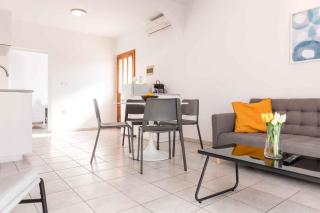 Apartment in Silo with Two-Bedrooms 1 - 9