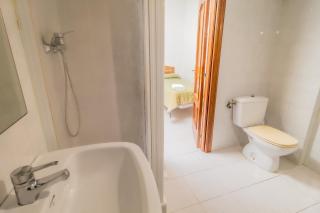 Hostal - Restaurante La Buena Villa by Vivere Stays - Villalonquéjar - 6
