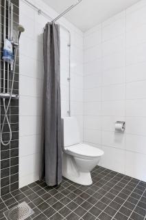 Guestly Homes - 3BR City Charm - 1