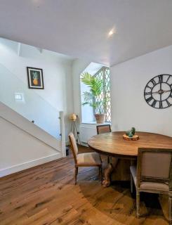 The Livery Cottage at Cefn Tilla Court, Usk - Usk - 6