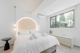 Gemela AllstarBoutique in Aegina Z - 0