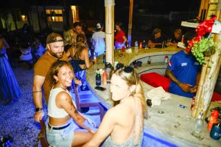 Escape Divers - Jungle Hostel and Dive Centre - Ko Tao - 1