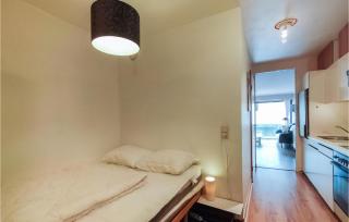 Beautiful Apartment In Oostende - Ostend - 5
