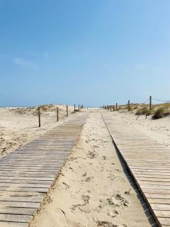 Cozy 2-Bedroom Serviced Apartment with Netflix - Puerto de Sagunto - 2