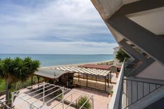 SEAFRONT SUITE 5 Stars - Comfortable Apartment - Marina di Strongoli - 4