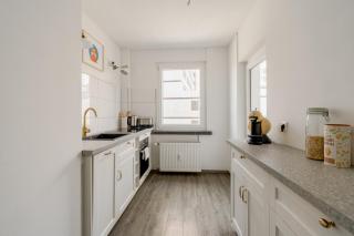 B OUR GUEST at Business Apartment in the middle of Little Tokyo - Düsseldorf - 7