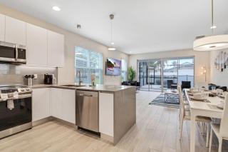 Modern Townhouse near Disney with Heated Pool - Orlando - 5
