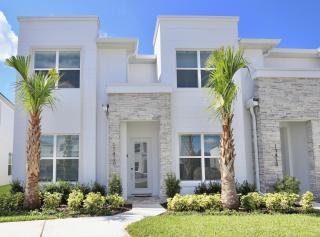 Modern Townhouse near Disney with Heated Pool - Orlando - 4