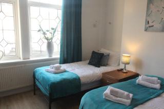 Lundwood House Barnsley by Smart Corporate Stays - Barnsley - 3