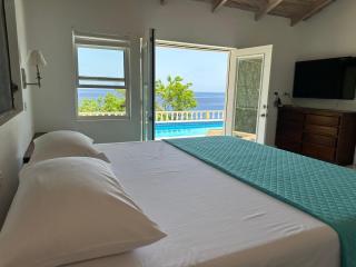 Oceanfront 3 bedrooms, 4beds, AC, WiFi, luxury villa - Woodlands - 2