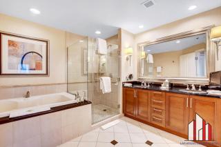 MGM Signature-25-815 Strip View Balcony Studio - Las Vegas - 3