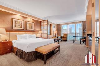 MGM Signature-25-815 Strip View Balcony Studio - 2