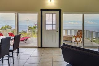 Captain Cook Bungalow with Panoramic Ocean Views! - Papa Bay Estates - 4