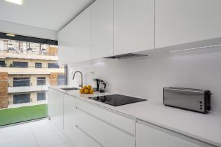 WHome Urban Retreat w/Parking, Elevator & AC by Benfica Stadium - Lissabon - 2