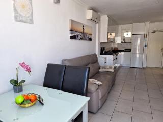 Solaris - Refurbished, Top Floor, Sea Views - 8