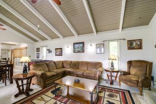 Gatlinburg Home Mountain Views and Indoor Hot Tub! - Gatlinburg - 5