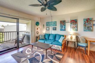 Molokai Island Retreat with Ocean View and Pool! - Kaunakakai - 7