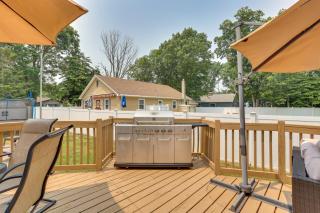Cape May Getaway with Private Deck and Hot Tub! - Rio Grande City - 7