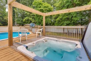 Cape May Getaway with Private Deck and Hot Tub! - Rio Grande City - 3