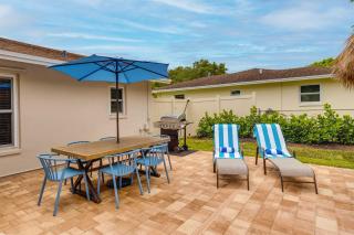 Private Pool and Bar Palm Beach Gardens Getaway - 0
