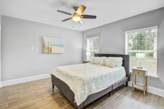 Palm Boulevard 2403 - 1