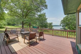 Shared Hot Tub, Pool and Dock Lakefront Grove House - Grove - 8