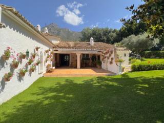 EL ALMENDRAL Premium Villa Marbella Hill Club - 1