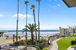 D4 - Lighthouse on the Shore - 8