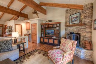Cozy Bear Lodge home - 0