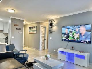 Waikiki Condo 2 Bedrooms 2 Bathrooms with 1 free parking space - 0