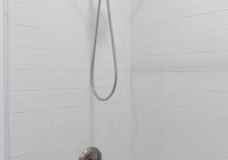 Fresh 3BR Home in Junction Area WFH Setup Backyard - Toronto - 9