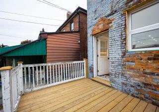 Fresh 3BR Home in Junction Area WFH Setup Backyard - Toronto - 3