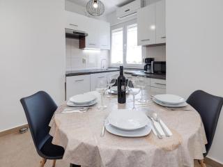 Apartment in Croatia near Adriatic Coast - Šilo - 4