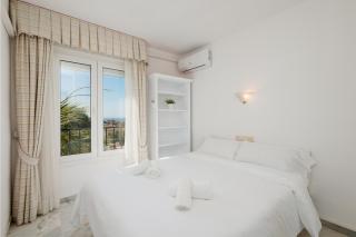 Apartment, close to the beach and sea views, in Marbella - Marbella - 2