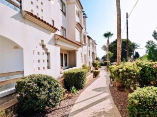 Soleado apartamento con piscina y terraza privada. - Albir - 2