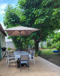 Maison verdure & calme - Castries - 0