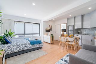 Host Wise - Comfy Sunny Flat - Prime Location - Porto - 5