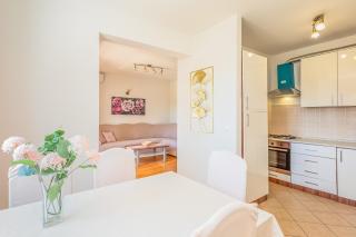 Indigo Apartment - 4