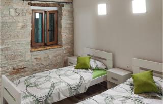 Gorgeous Home In Buje - Buje - 1