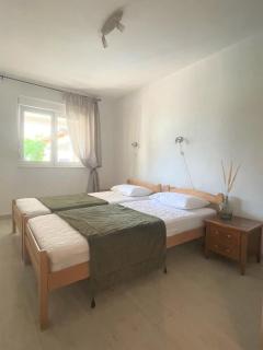 Nice apartment (2) for 2-4 in 60m to beach - Radovići - 6