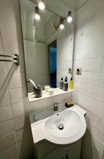 Bright studio with balcony at the foot of the sea - Nizza - 2